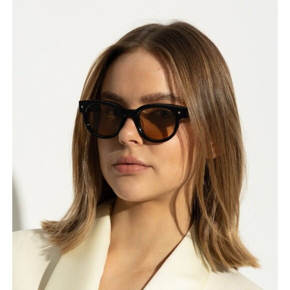 NWT VALENTINO SUNGLASSES